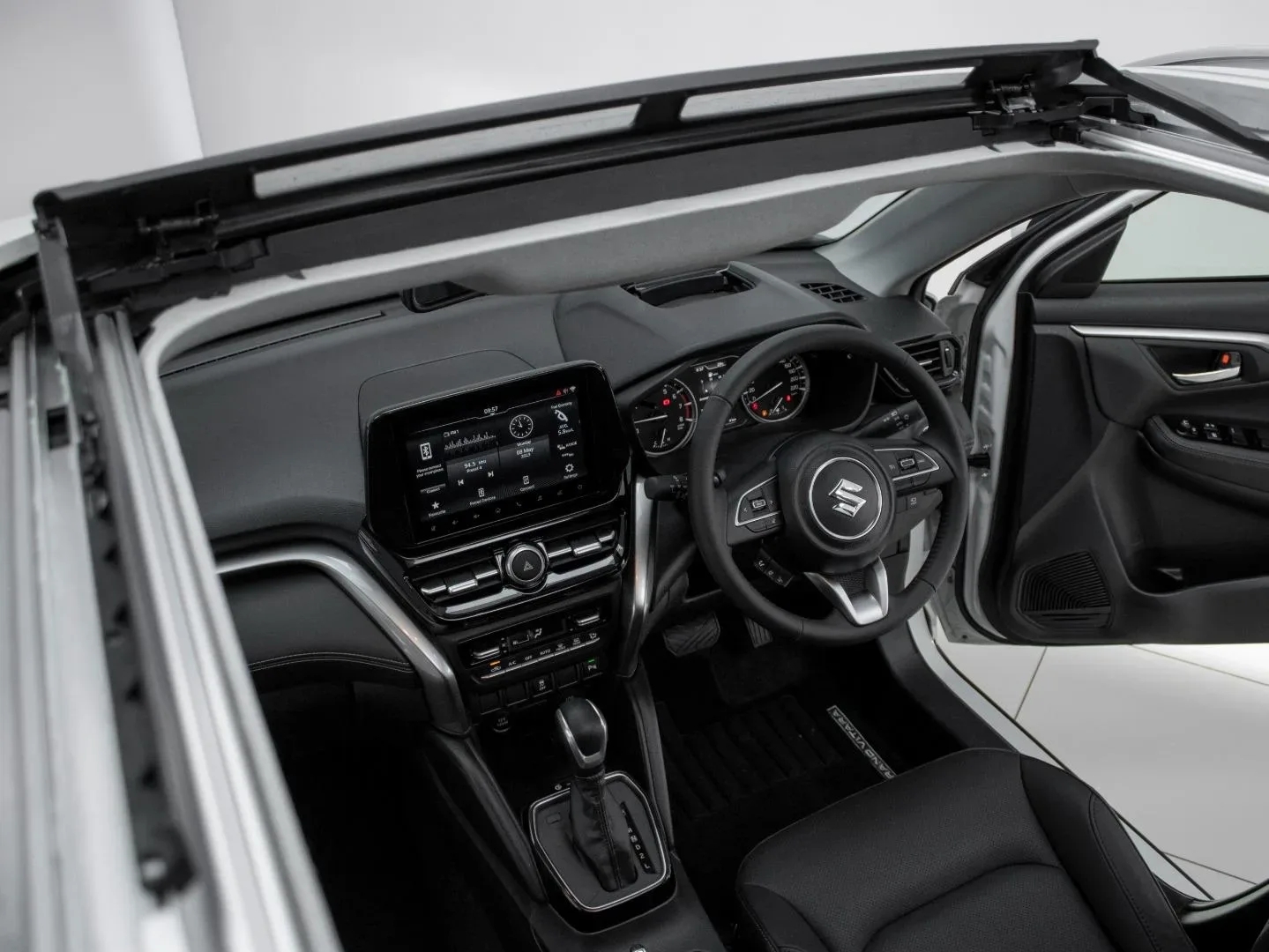 2026 Suzuki Grand Vitara GLX AT - Image 21