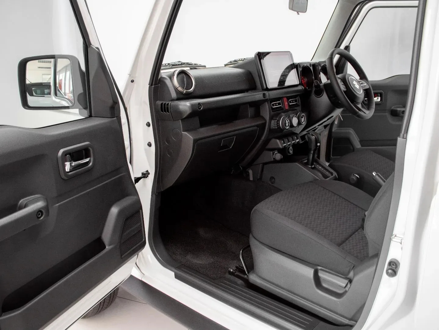 2026 Suzuki Jimny GLX AT - Image 8