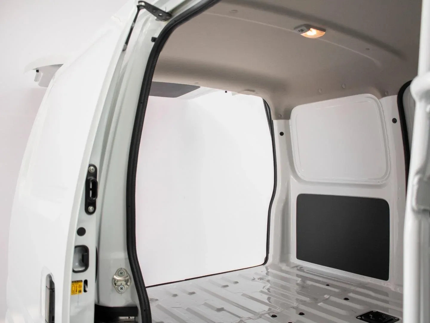 2026 Suzuki Eeco Panel Van - Image 6