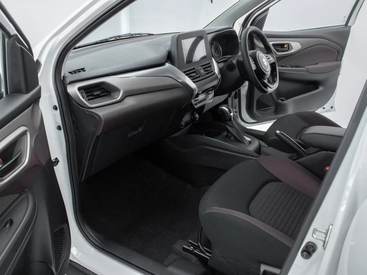 2026 Suzuki Fronx GL MT - Image 13