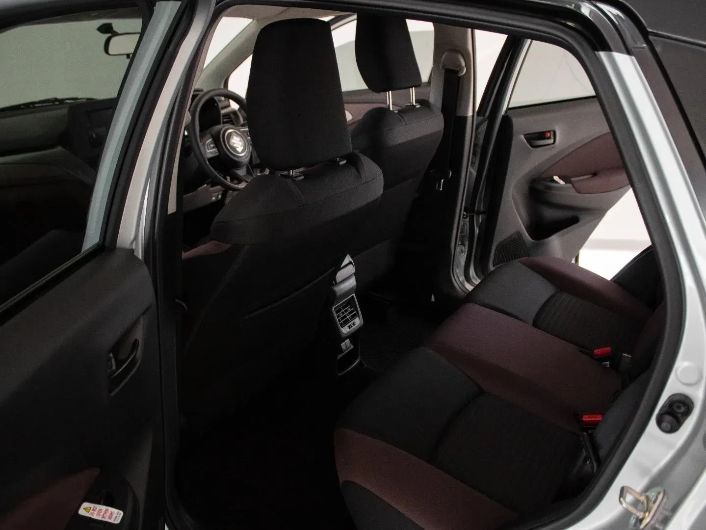 2026 Suzuki Fronx GL MT - Image 13