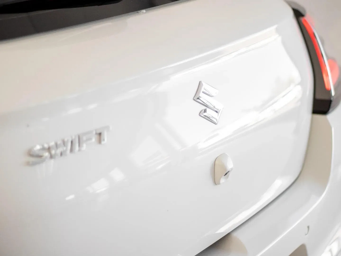2026 Suzuki Swift GLX MT - Image 6