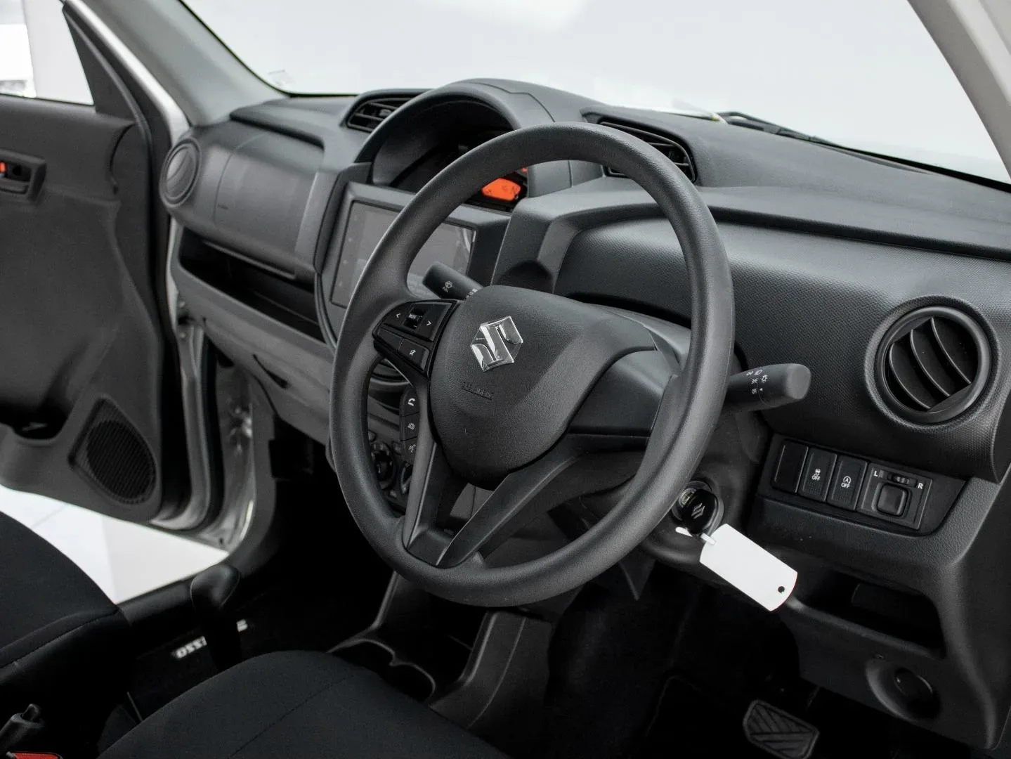 2026 Suzuki S-presso GL+ AMT - Image 13
