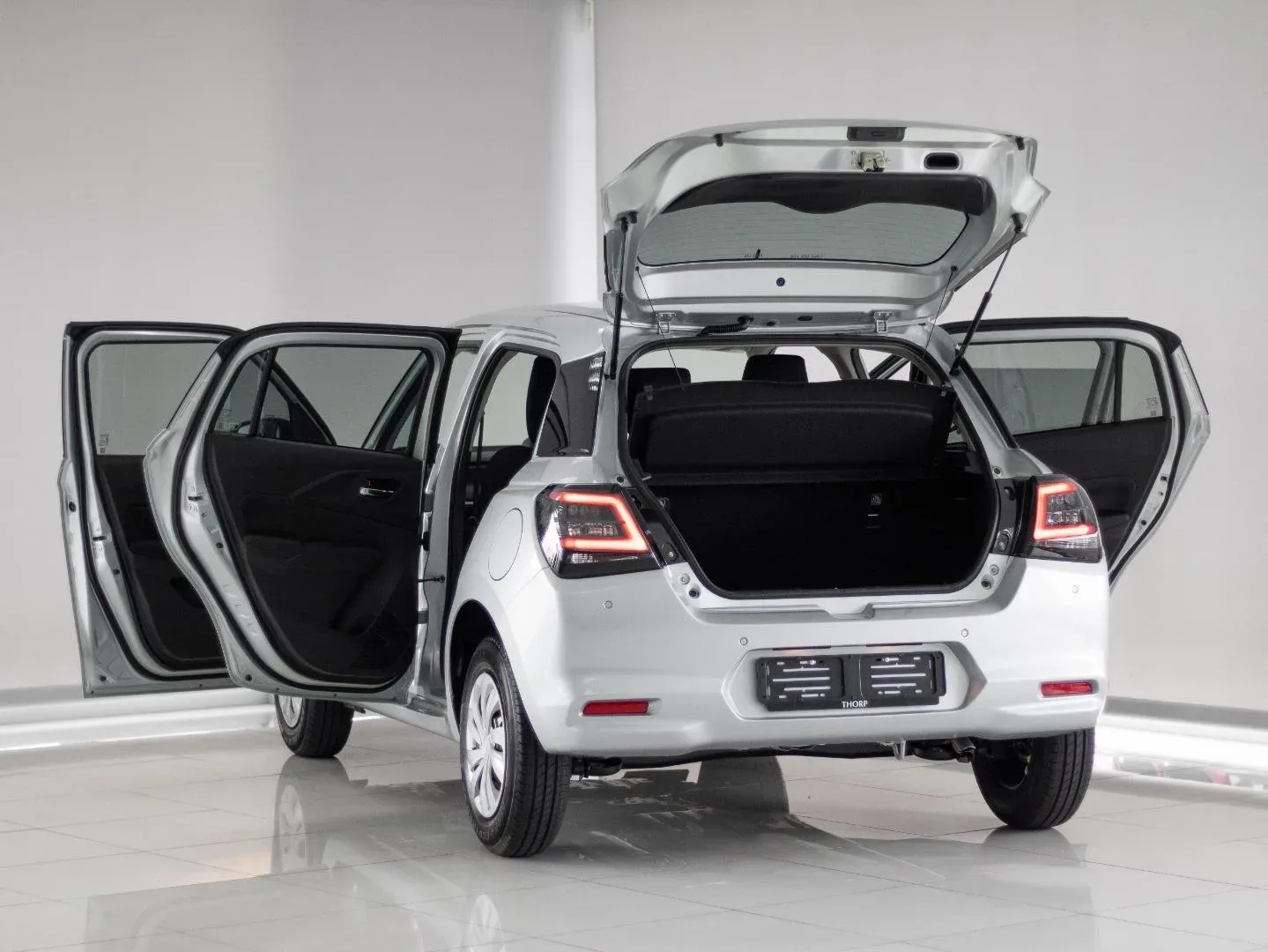 2026 Suzuki Swift GL MT - Image 9