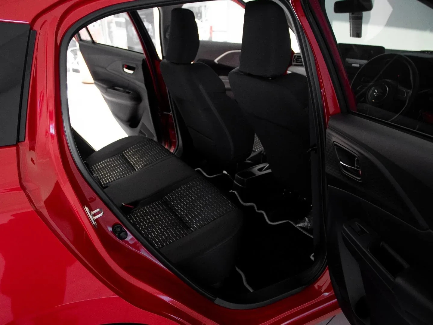 2026 Suzuki Swift GL+ CVT - Image 11