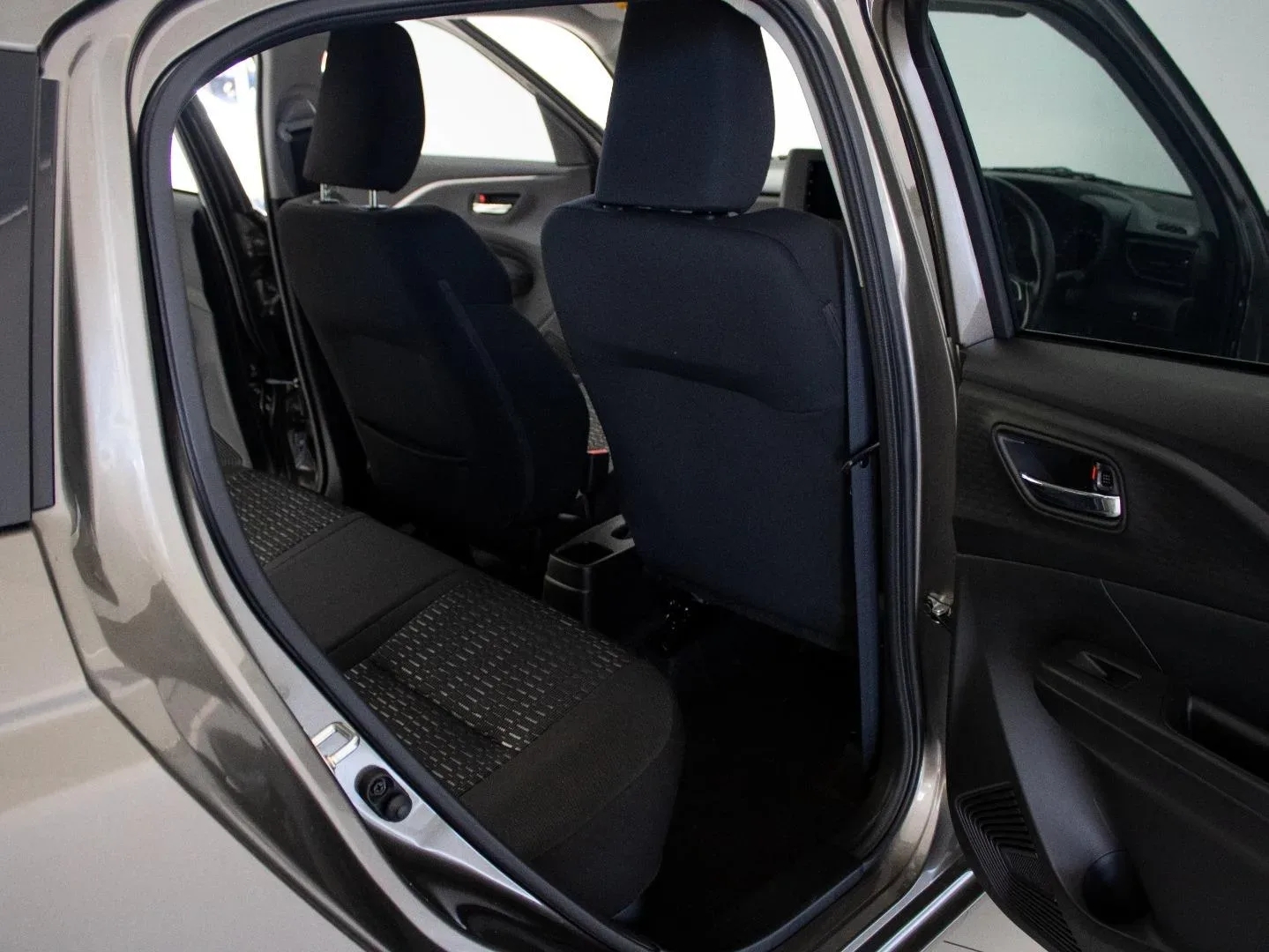 2026 Suzuki Swift GL+ CVT - Image 10