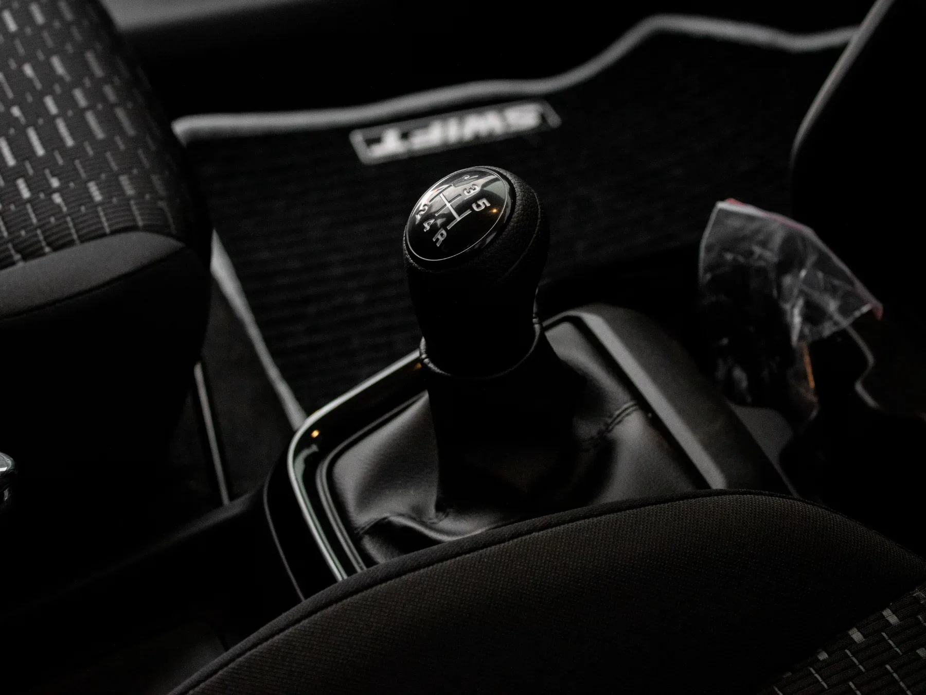 2026 Suzuki Swift GLX MT - Image 5