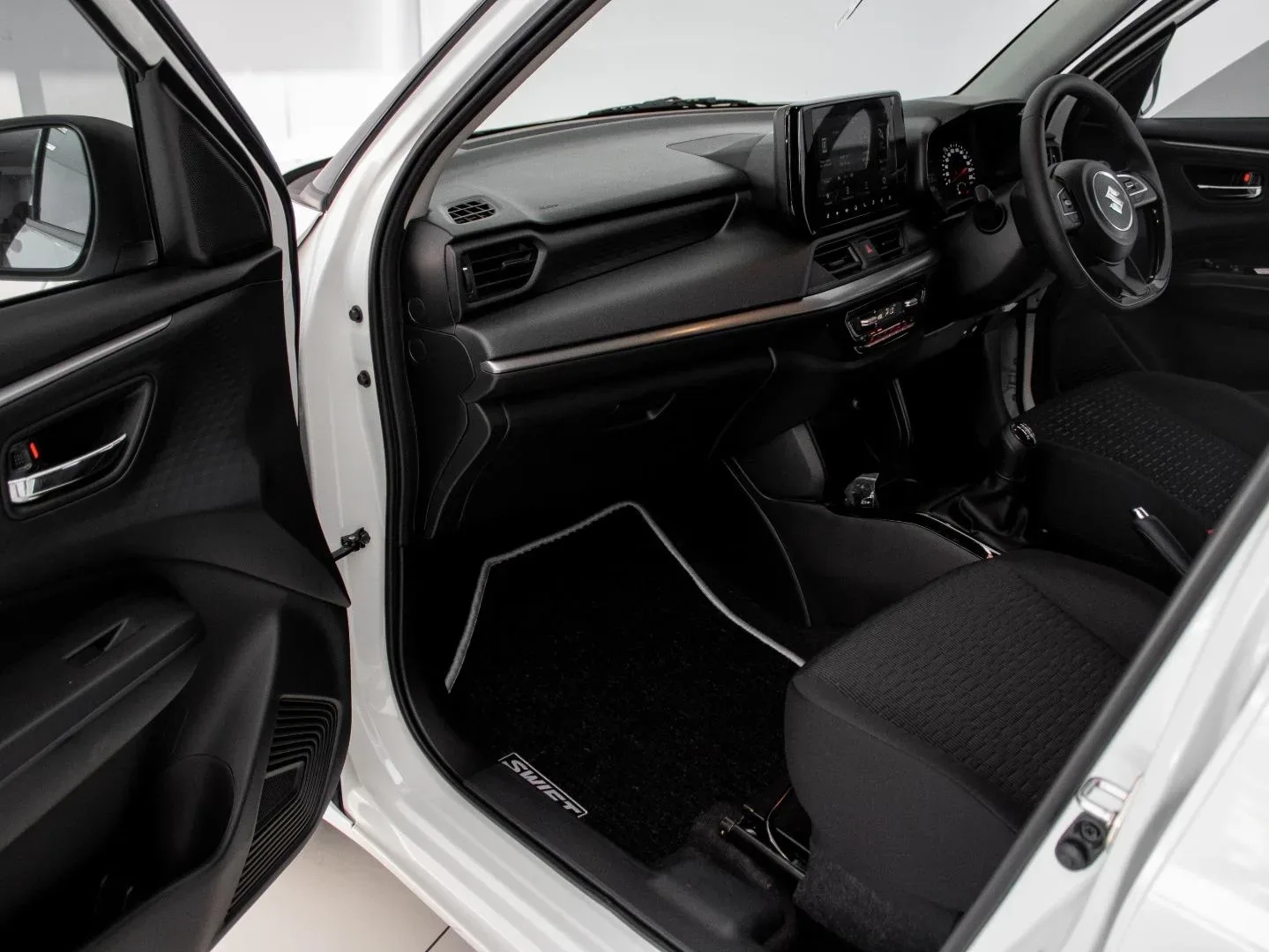 2026 Suzuki Swift GLX CVT - Image 6