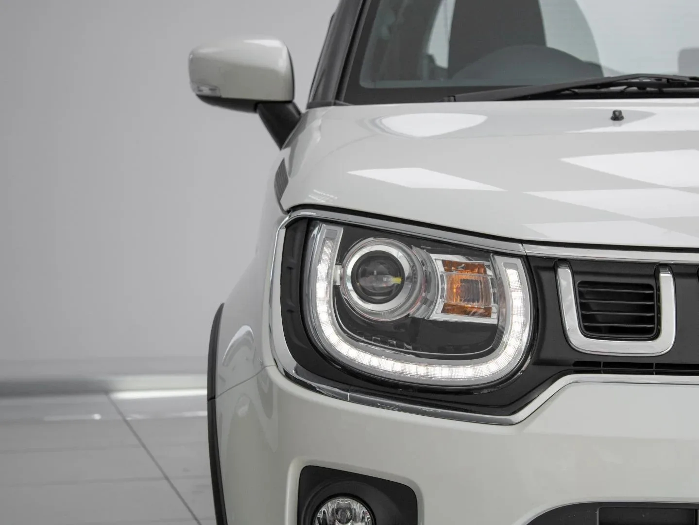 2026 Suzuki Ignis GLX AMT - Image 3