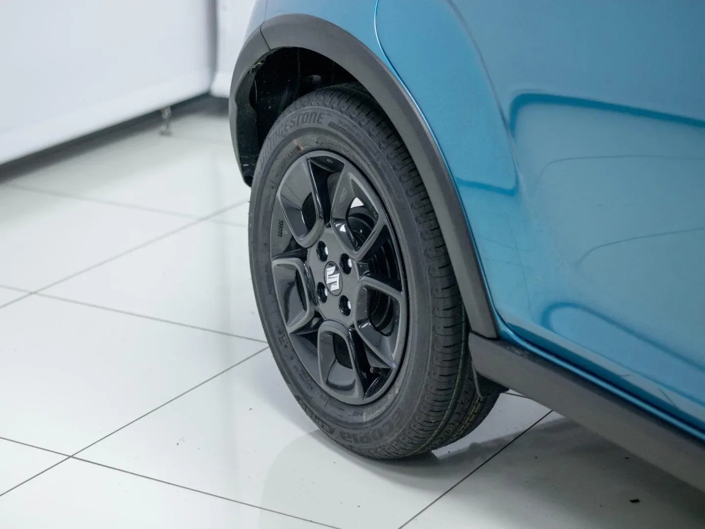 2026 Suzuki Ignis GLX AMT - Image 4