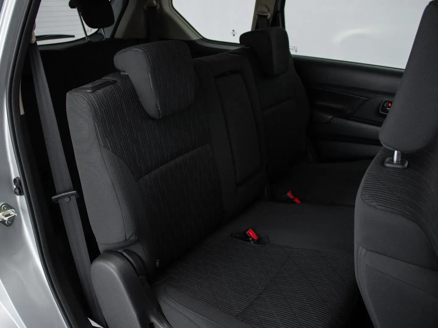 2026 Suzuki Ertiga GL MT - Image 14