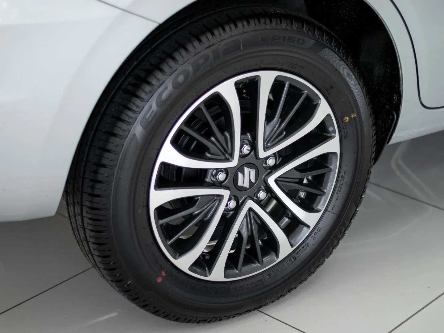 2026 Suzuki Ertiga GL AT - Image 7