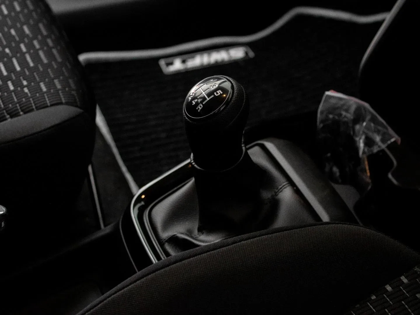 2026 Suzuki Swift GLX MT - Image 9