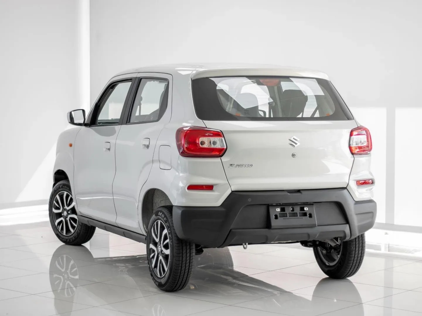 2026 Suzuki S-presso GL+ AMT - Image 6