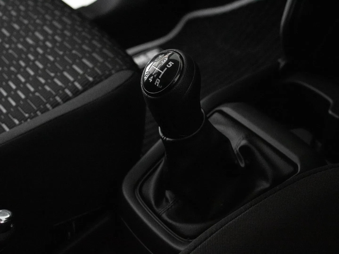 2026 Suzuki Swift GL MT - Image 12