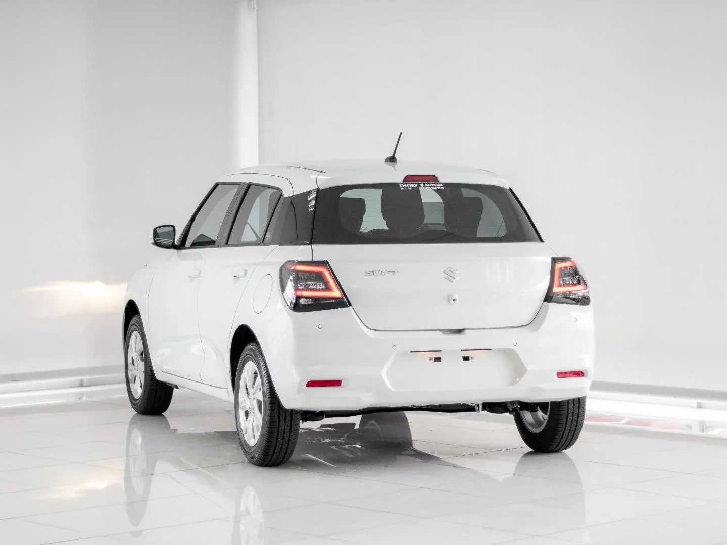 2026 Suzuki Swift GL+ MT - Image 10