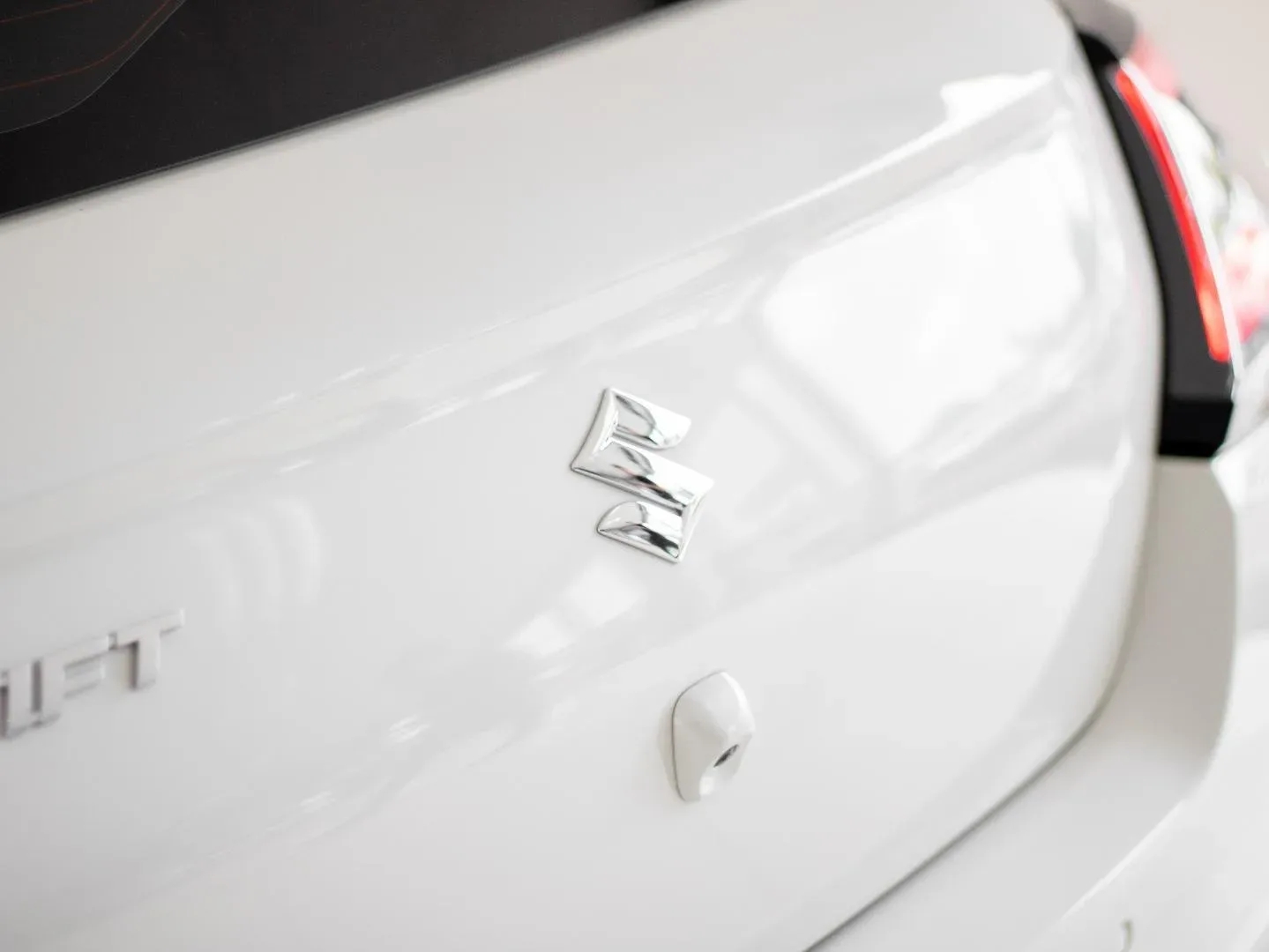 2026 Suzuki Swift GL+ MT - Image 6