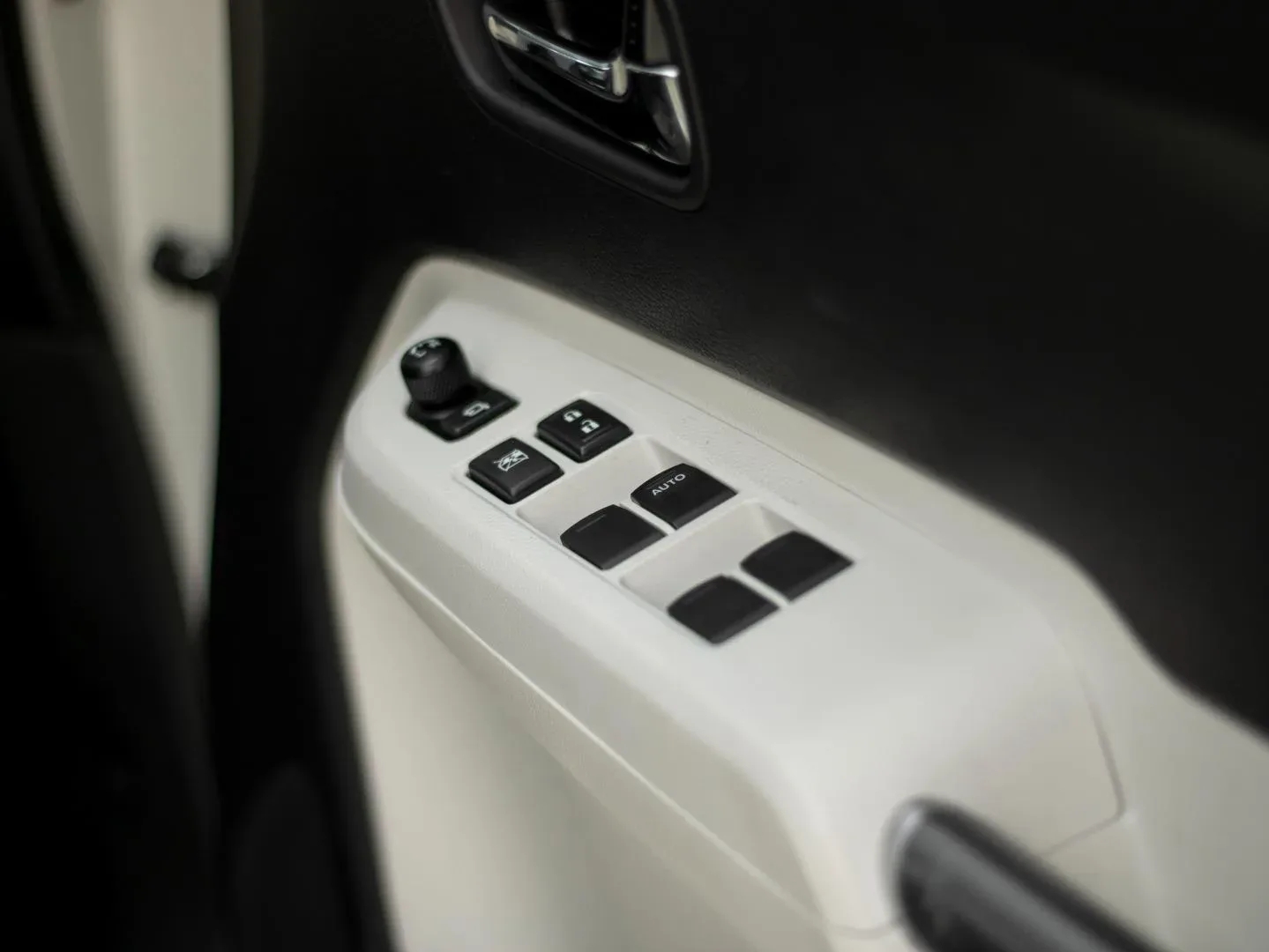 2026 Suzuki Ignis GLX MT - Image 9