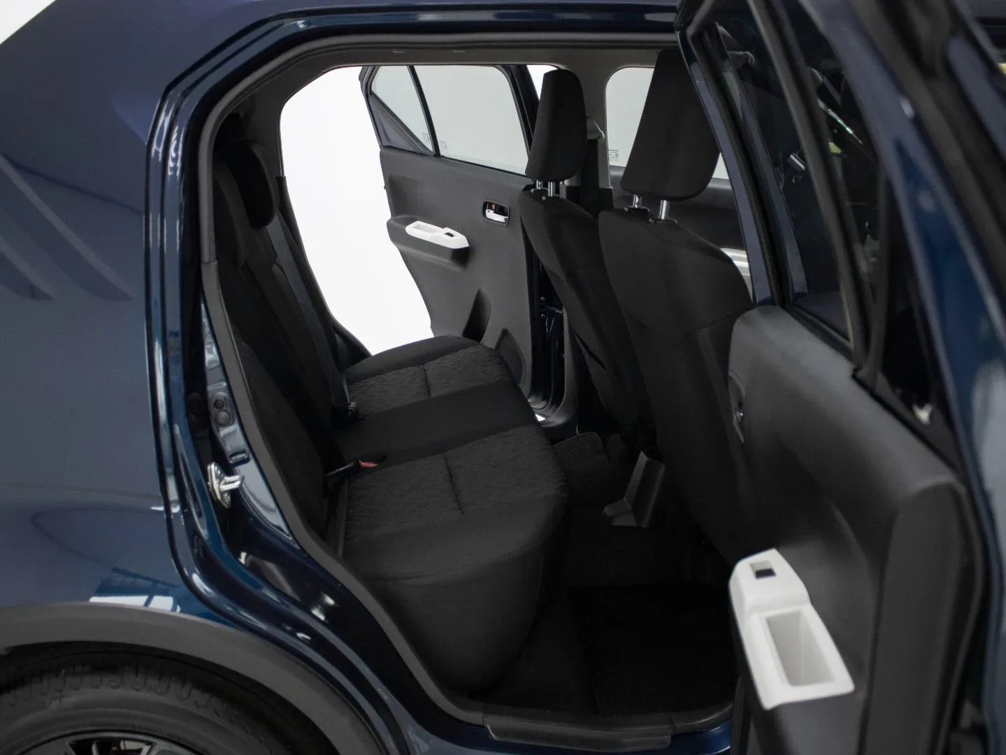 2026 Suzuki Ignis GLX AMT - Image 10