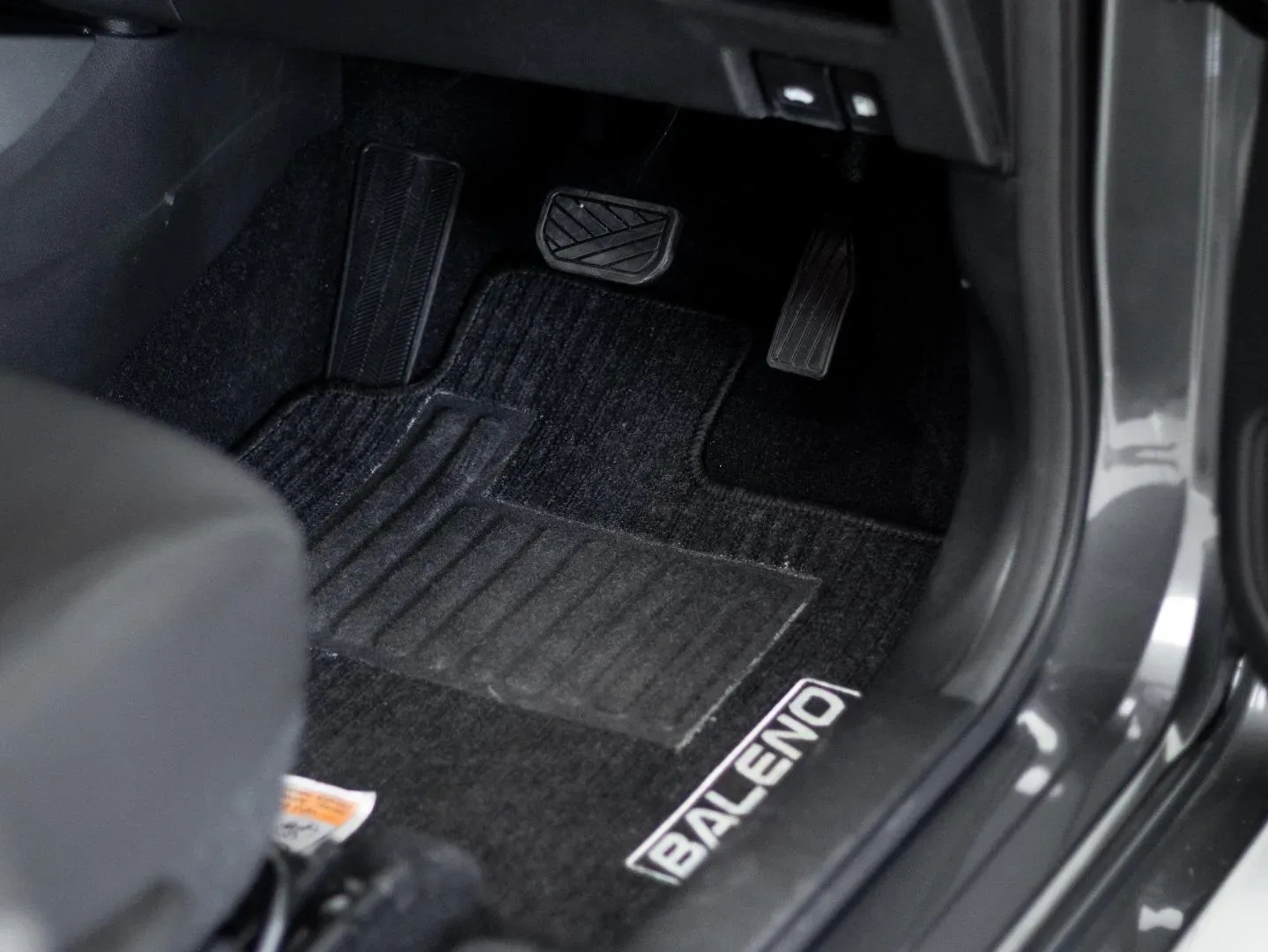 2026 Suzuki Baleno GLX MT - Image 9