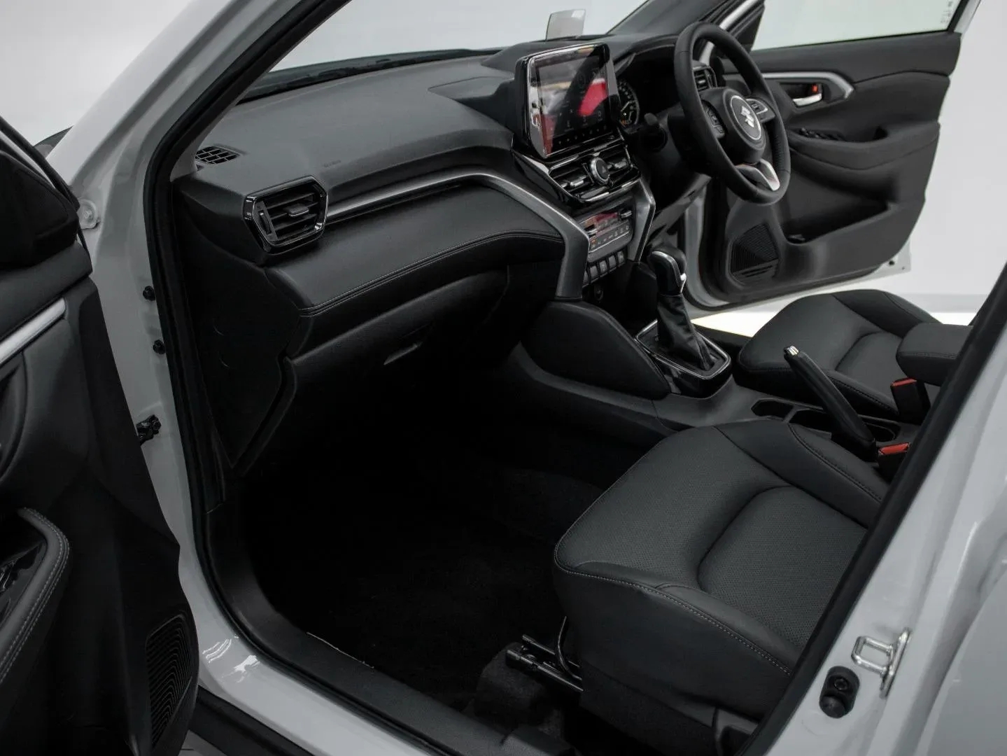 2026 Suzuki Grand Vitara GLX AT - Image 18