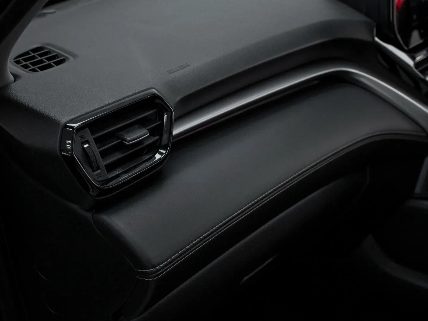 2026 Suzuki Grand Vitara GLX AT - Image 20