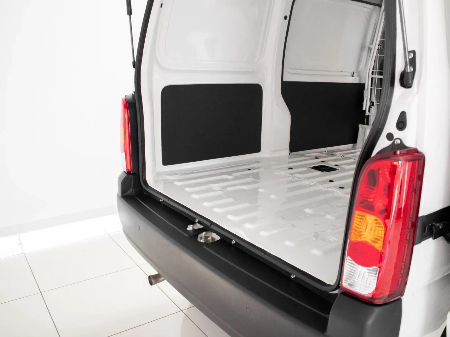 2026 Suzuki Eeco Panel Van - Image 5