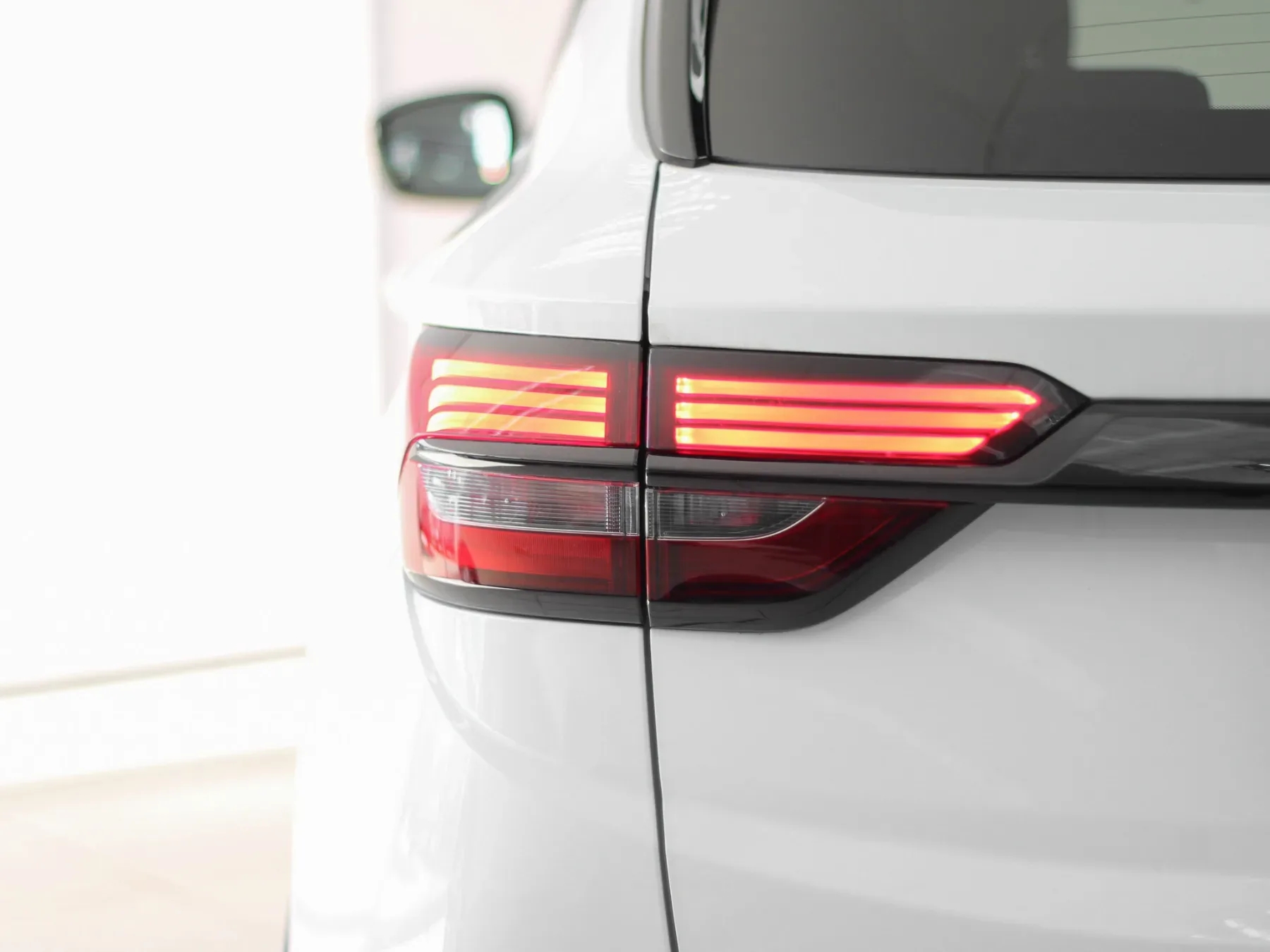 2026 Geely Coolray Nova - Image 4