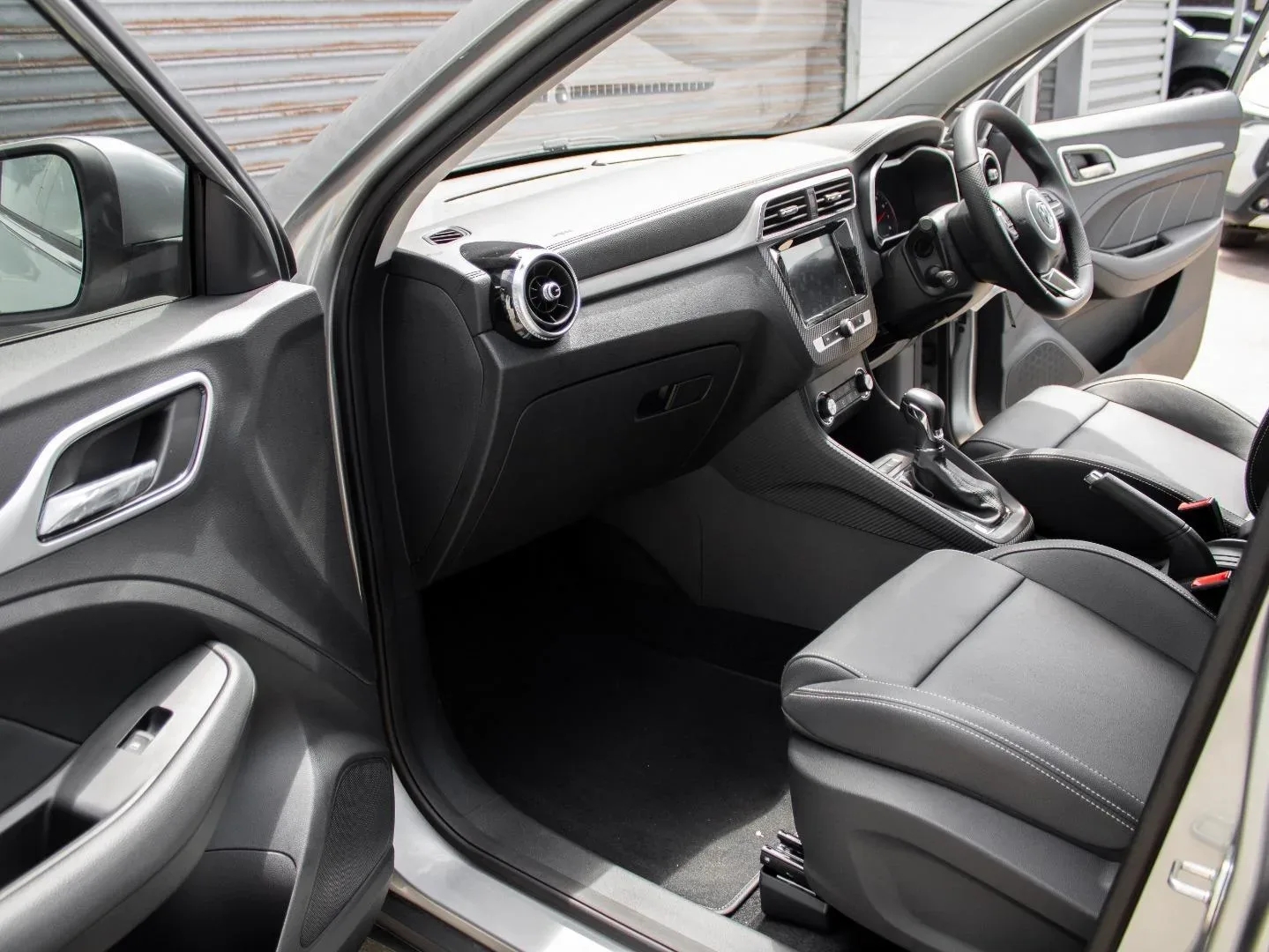 2026 MG ZS Luxury AT - Image 16