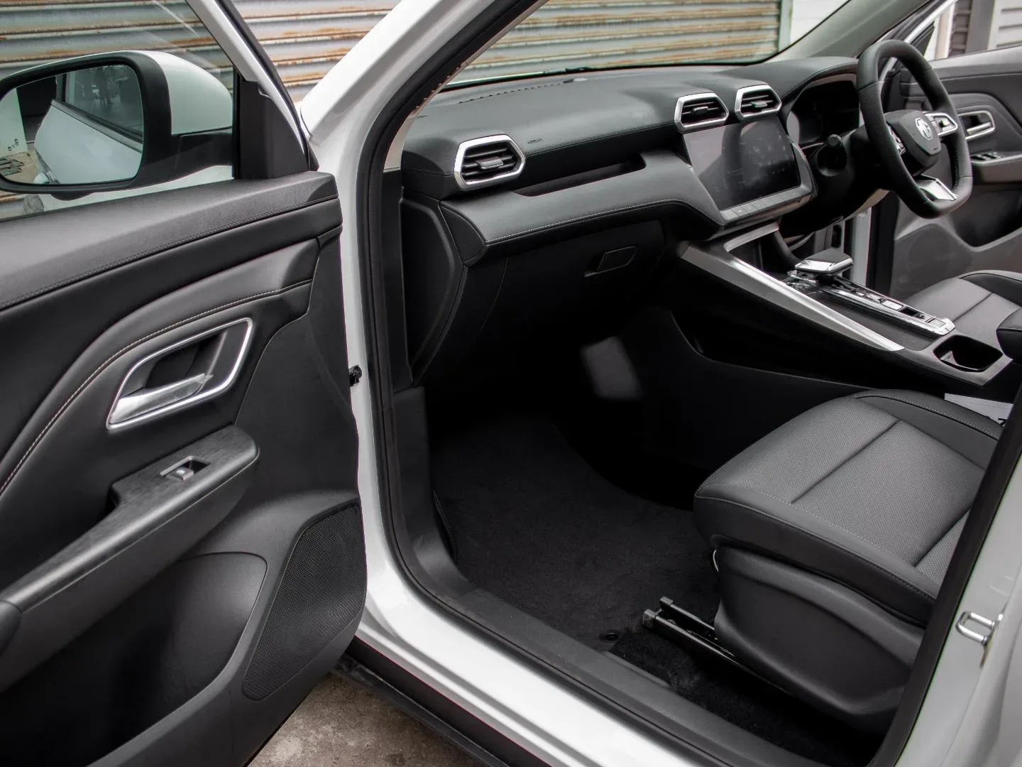 2026 MG ZS Pro Luxury - Image 17