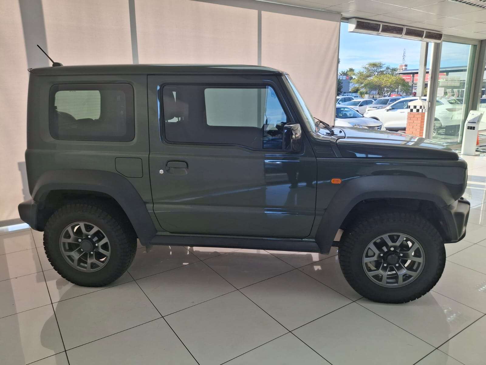 2020 Suzuki Jimny JIMNY 1.5 GLX - Image 2