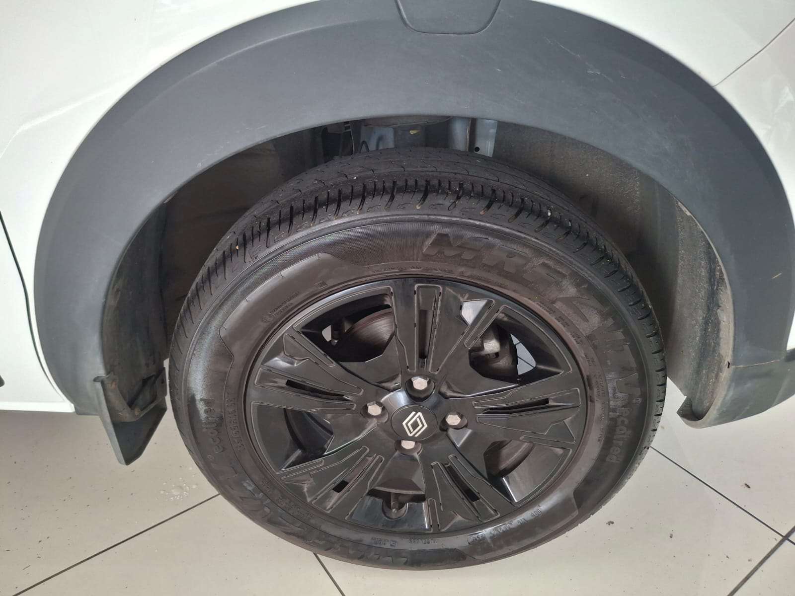 2026 Renault Triber 1.0 - Image 9