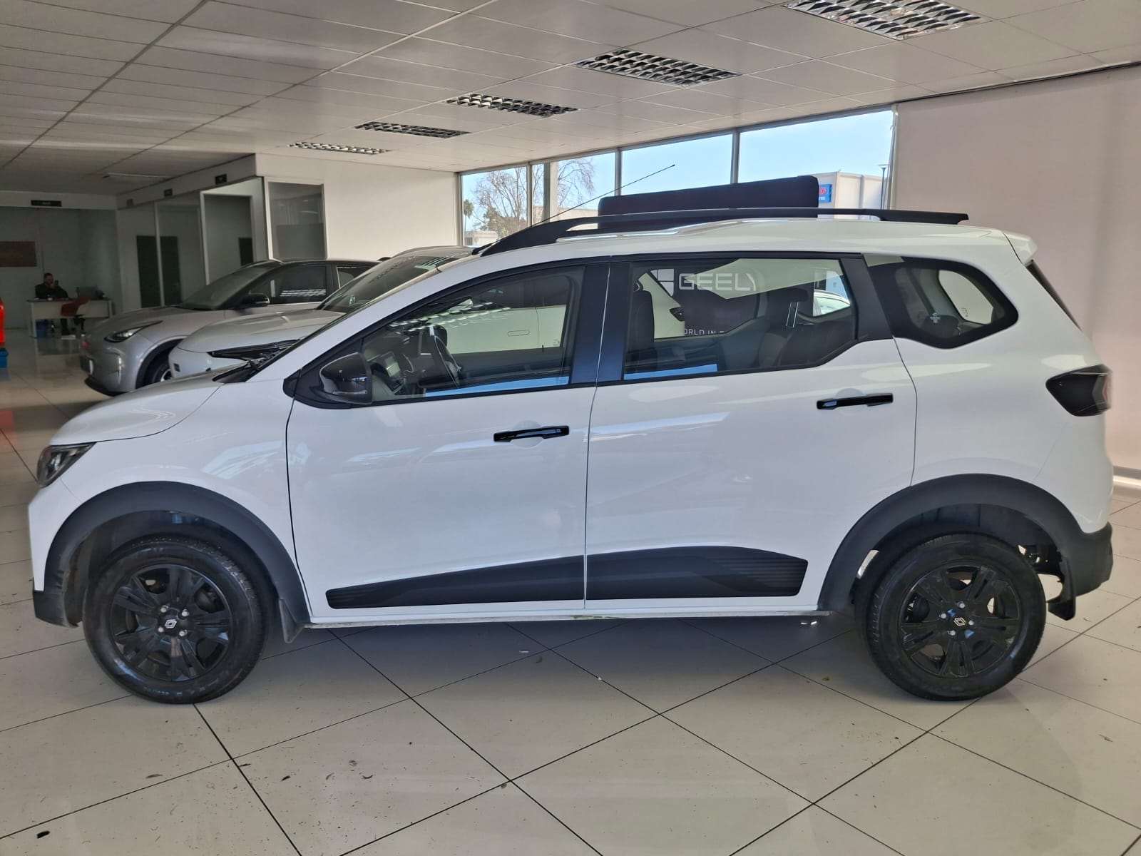 2026 Renault Triber 1.0 - Image 4