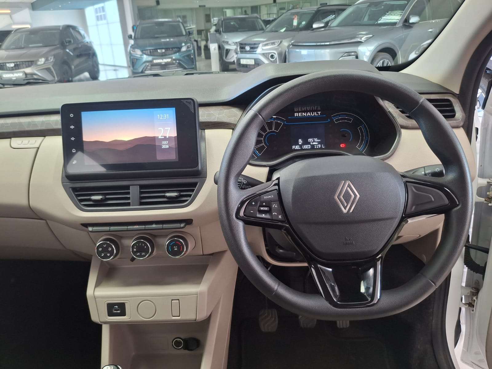 2026 Renault Triber 1.0 - Image 14