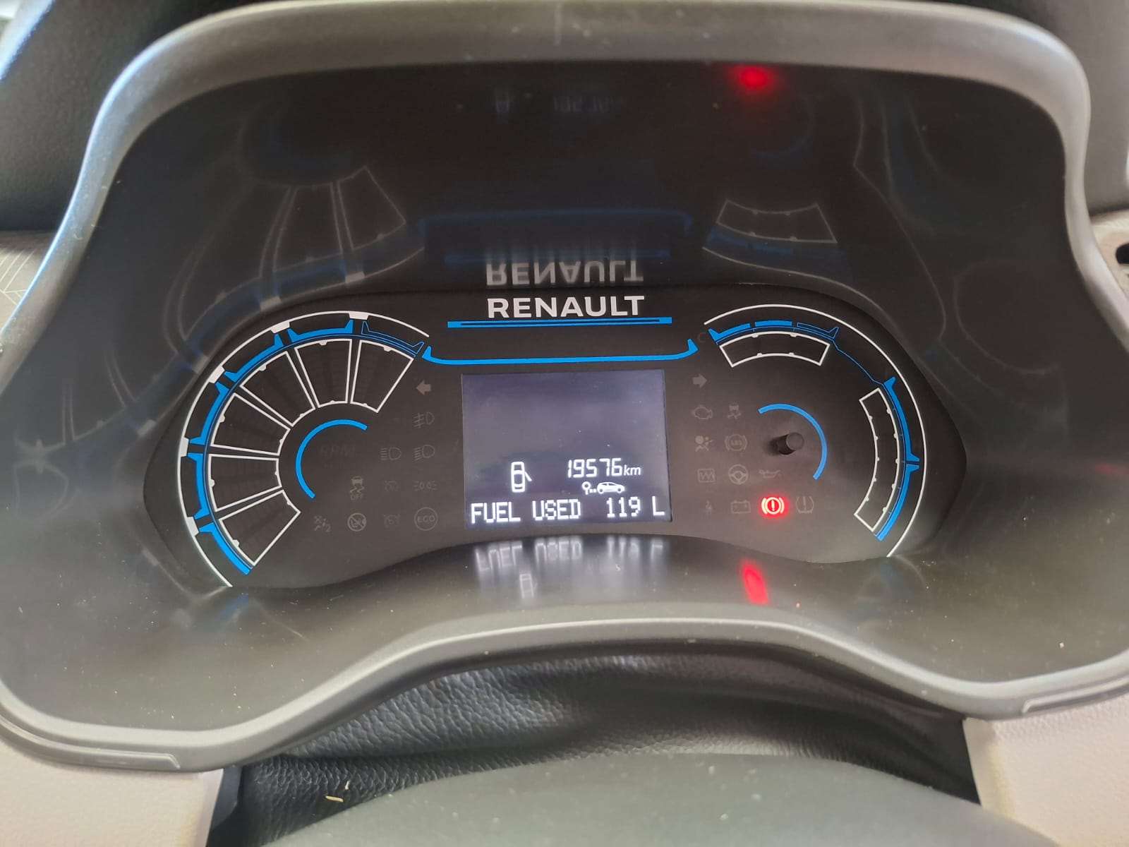2026 Renault Triber 1.0 - Image 13