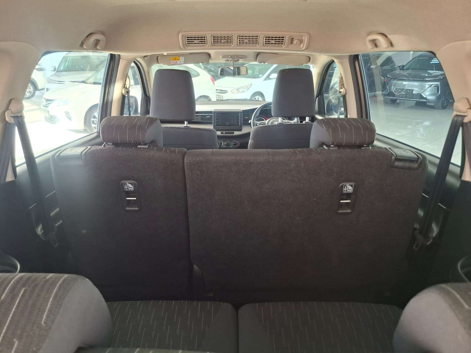 2025 Suzuki Ertiga 1.5 GL MT - Image 10