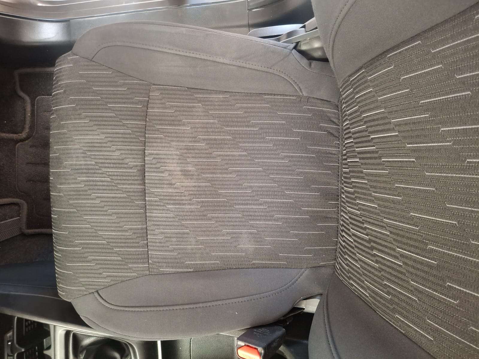 2025 Suzuki Ertiga 1.5 GL MT - Image 13