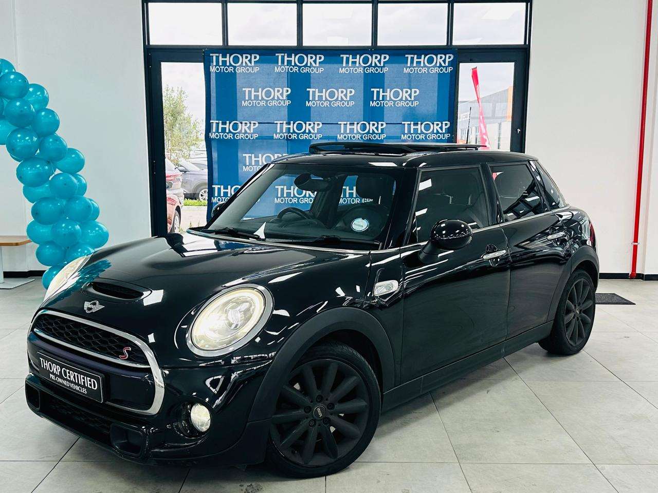 2018 Mini Cooper 5DR S (XS72) - Image 3