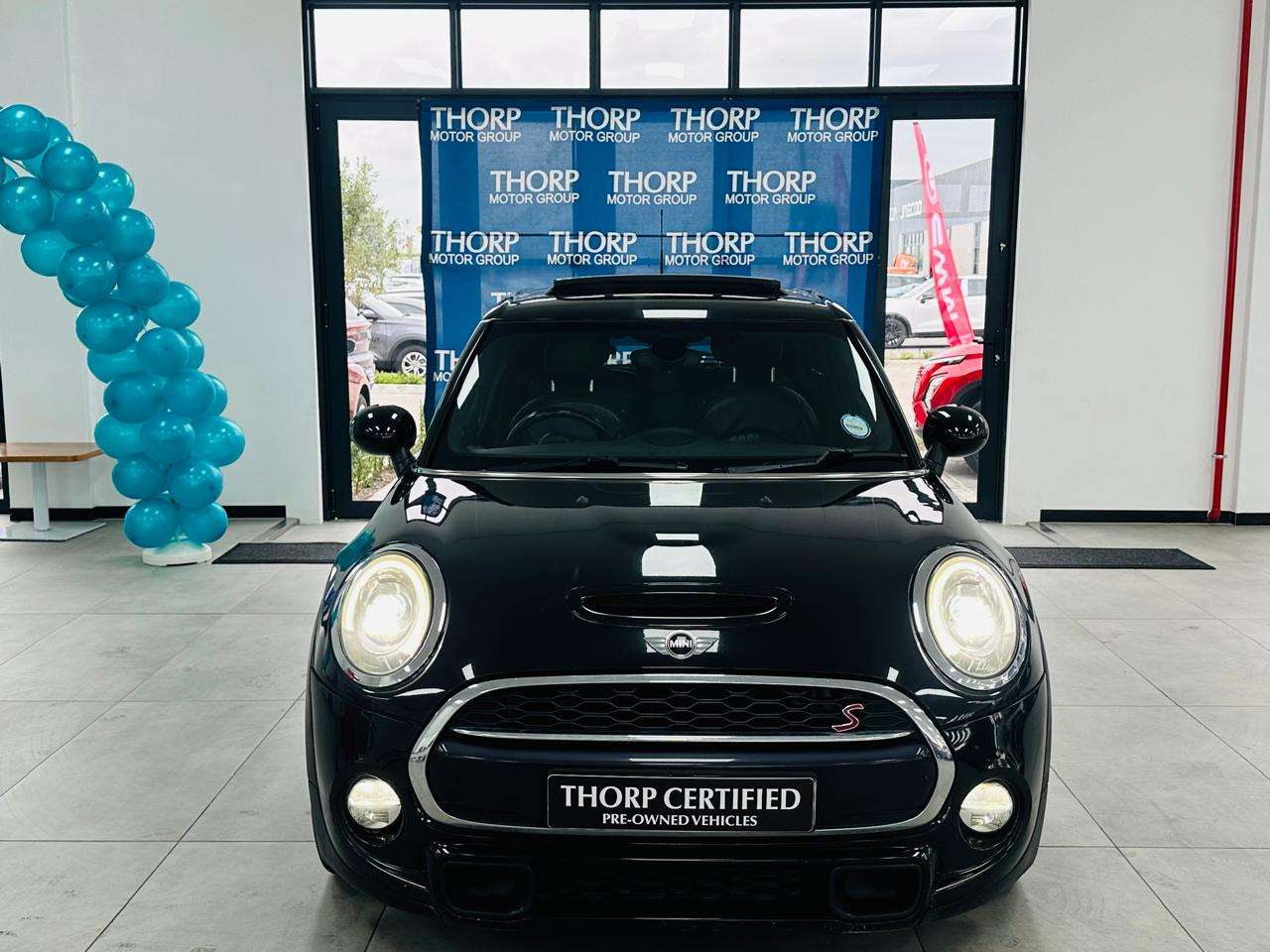 2018 Mini Cooper 5DR S (XS72) - Image 2