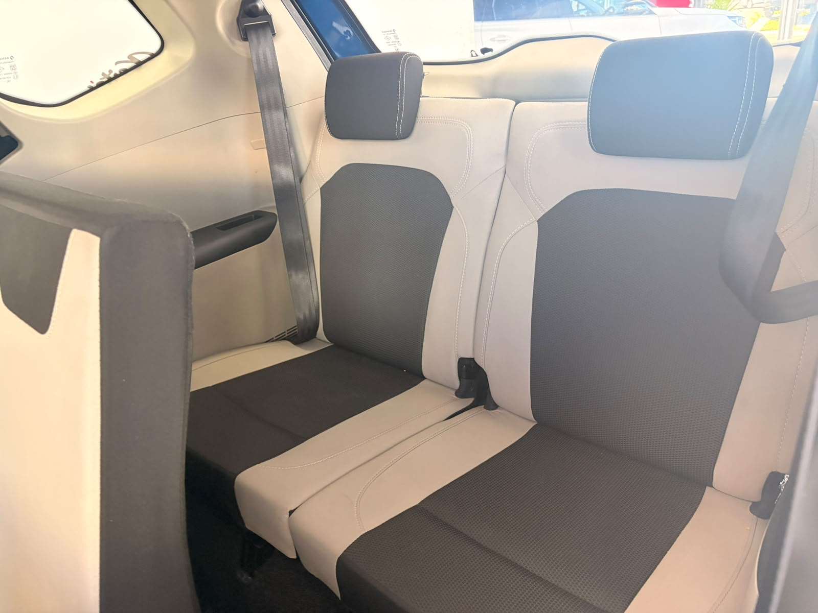 2022 Renault Triber TRIBER 1.0 DYNAMIQUE / ZEN - Image 11