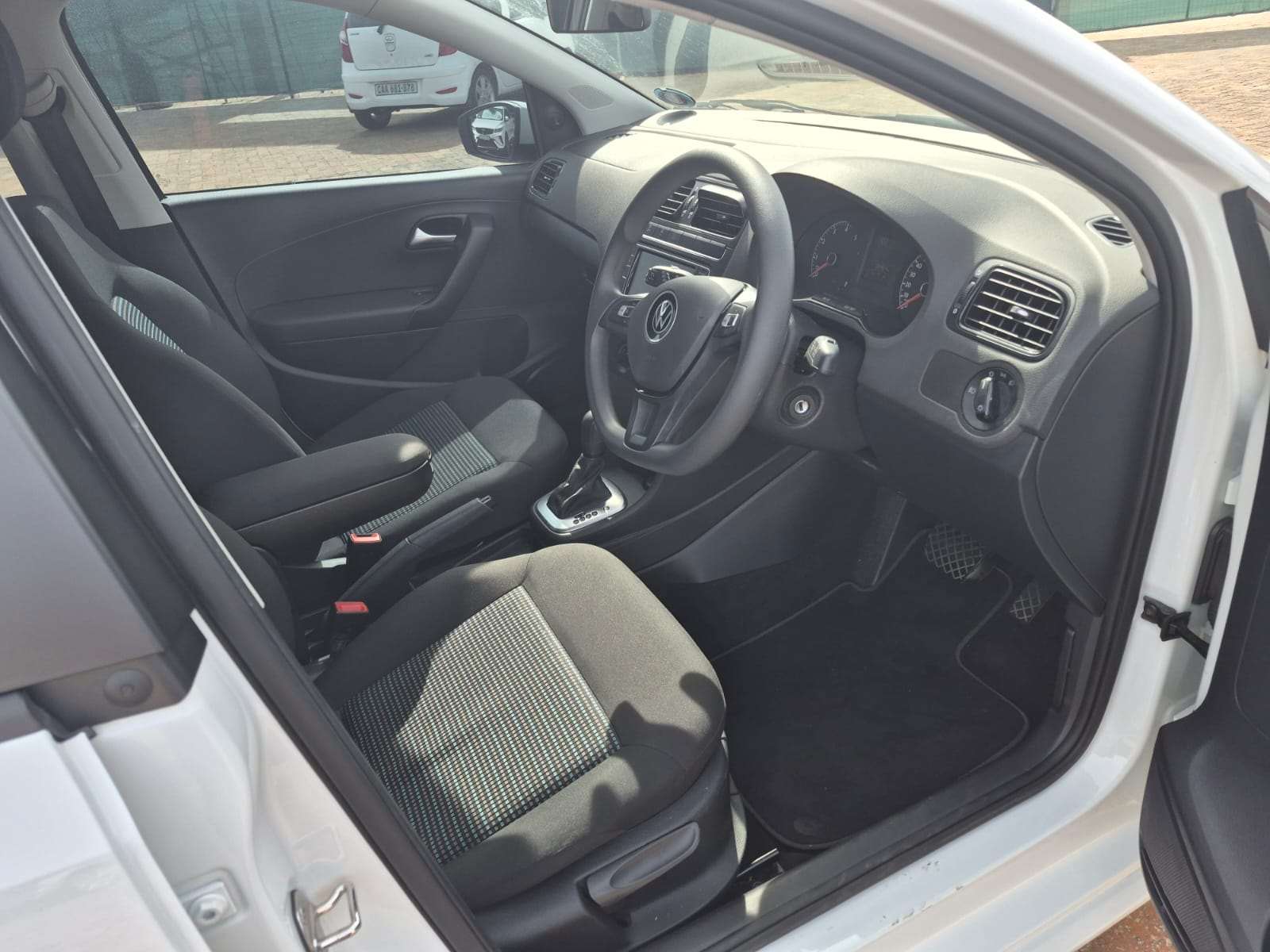 2024 Volkswagen POLO VIVO POLO VIVO 1.6 COMFORTLINE TIP (5DR) - Image 13
