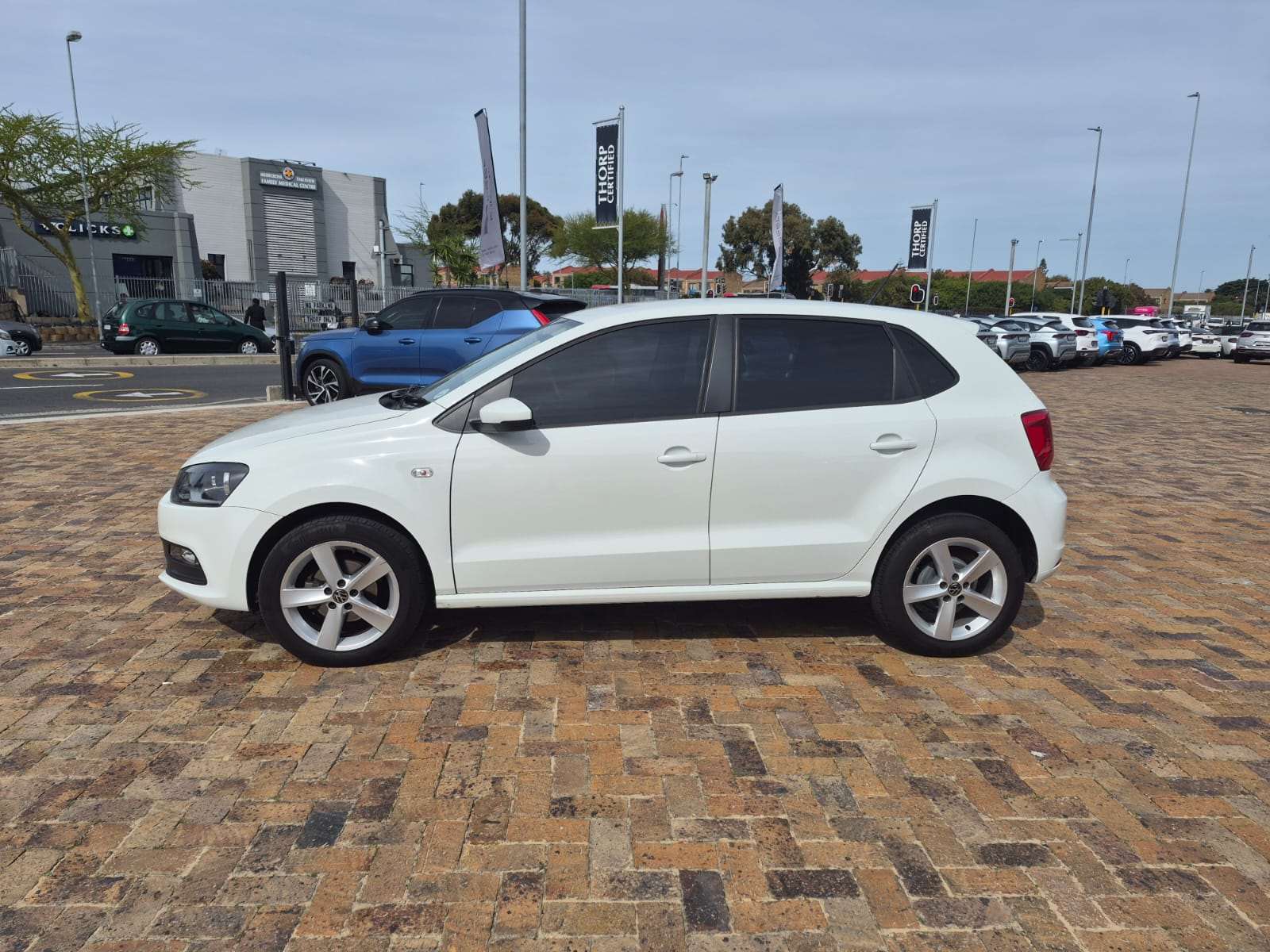 2024 Volkswagen POLO VIVO POLO VIVO 1.6 COMFORTLINE TIP (5DR) - Image 4