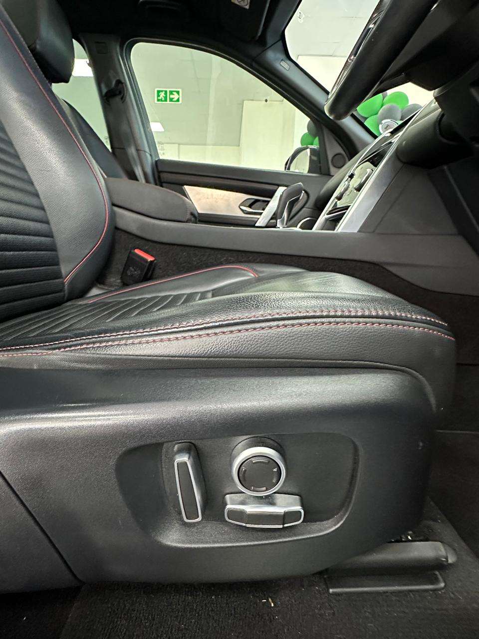 2021 Land Rover DISCOVERY 3 / 4 DISCOVERY 2.0D SE - Image 14