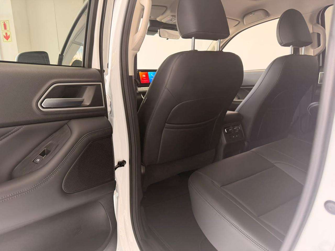2026 GWM P300 D-Cab 2.4TD LS 4X2 AT - Image 9