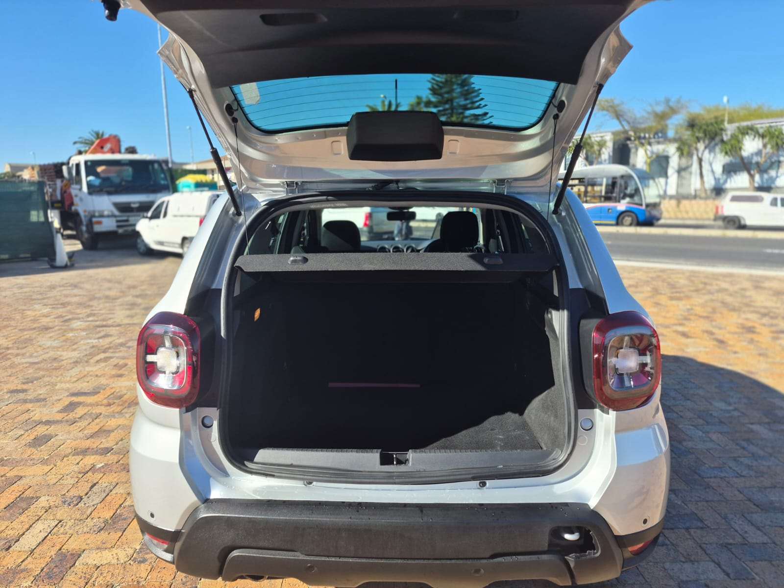 2018 Renault DUSTER DUSTER 1.5 dCI DYNAMIQUE EDC - Image 9