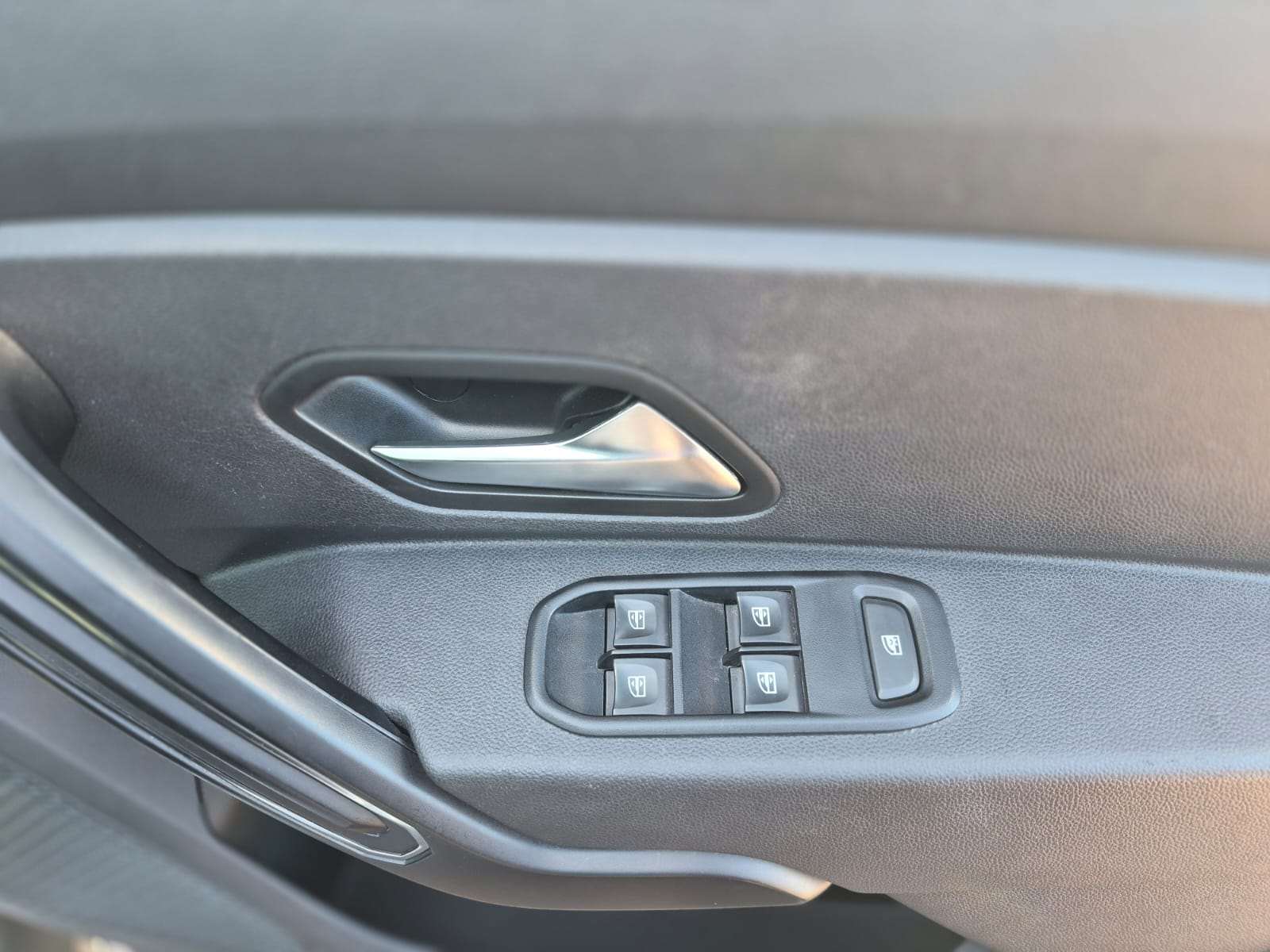 2018 Renault DUSTER DUSTER 1.5 dCI DYNAMIQUE EDC - Image 14