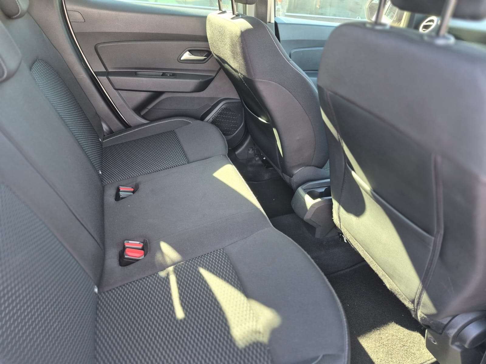 2018 Renault DUSTER DUSTER 1.5 dCI DYNAMIQUE EDC - Image 15