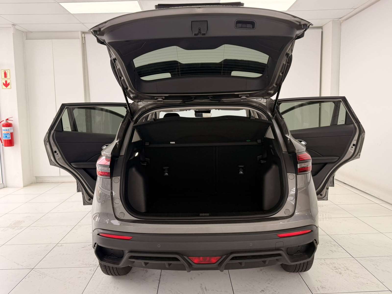 2026 Geely Coolray 1.5T Nova 4x2 A/T - Image 5
