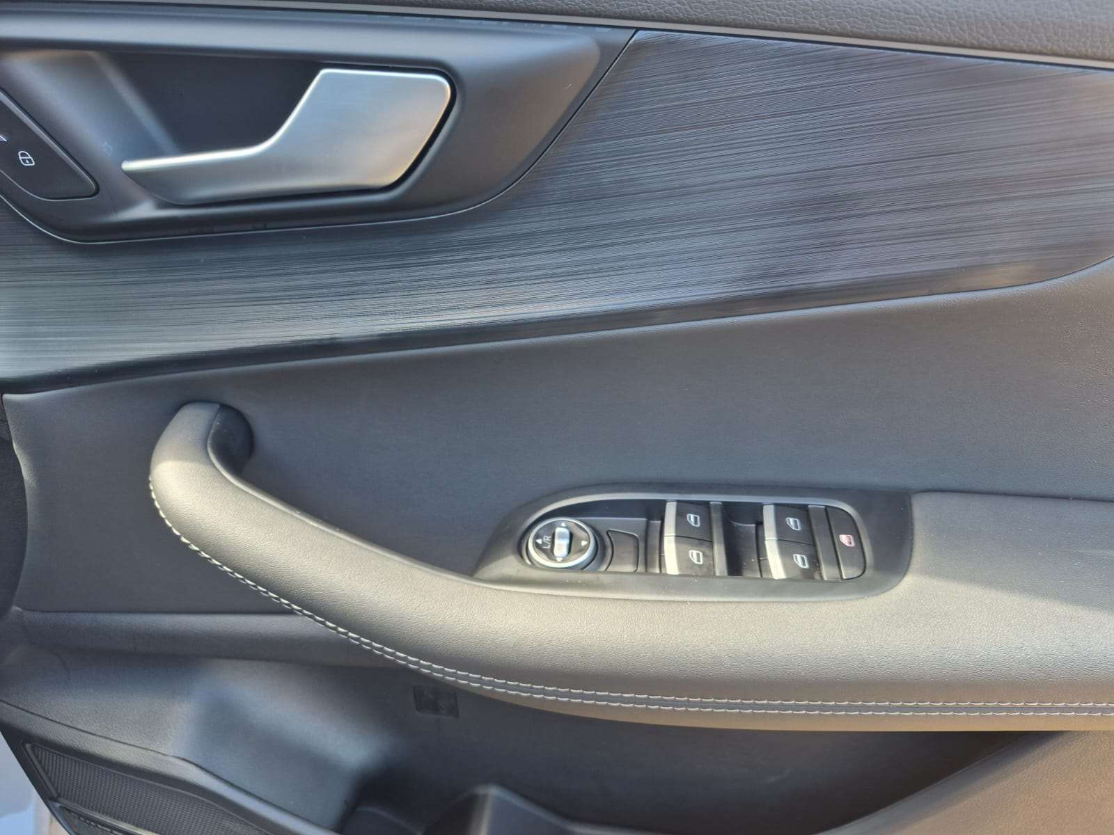 2026 Chery Tiggo Cross LIT CVT - Image 15