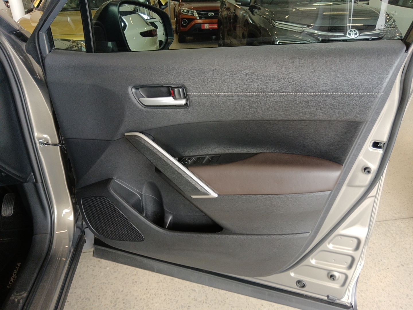 Gallery image